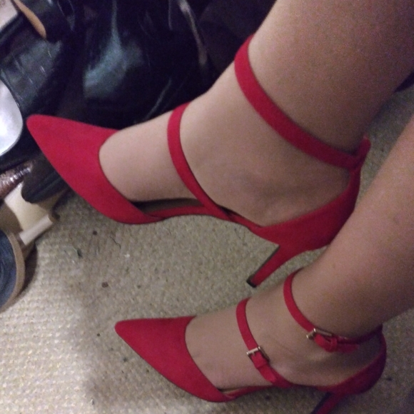 Meet your Posher, Alyssa - Picture 8 of 16